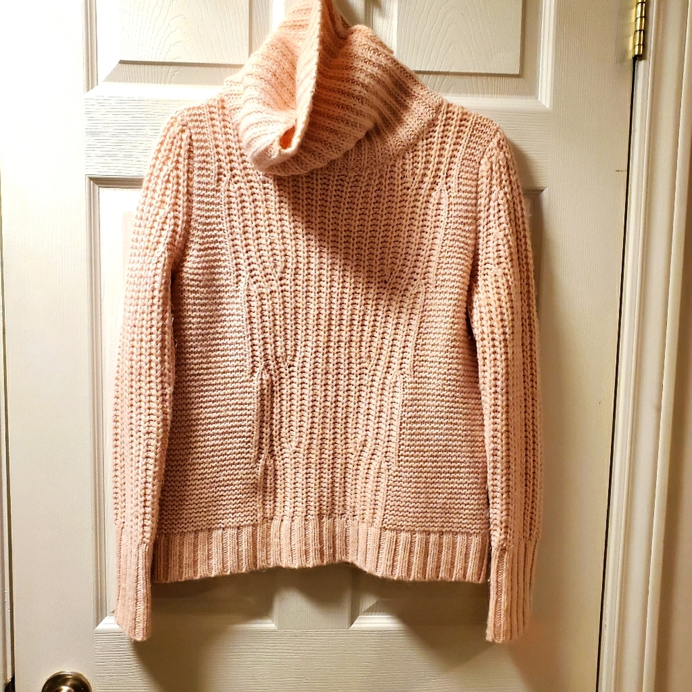 Banana Republic baby pink knit sweater